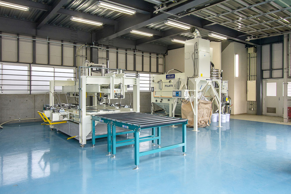 アースサポート株式会社／脱炭素型資源循環システムでカーボンニュートラル社会の実現へ<br />
