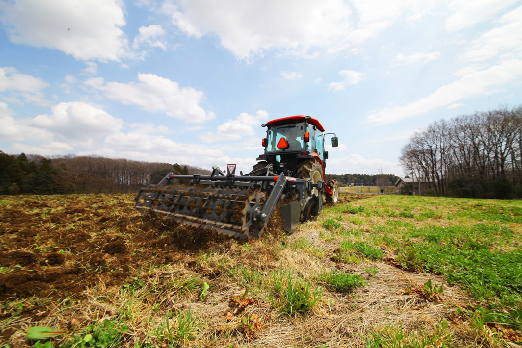 三菱マヒンドラ農機株式会社／農作業の時間短縮＆省エネを実現し、<br />農作物のブランド化に繋げる<br />
